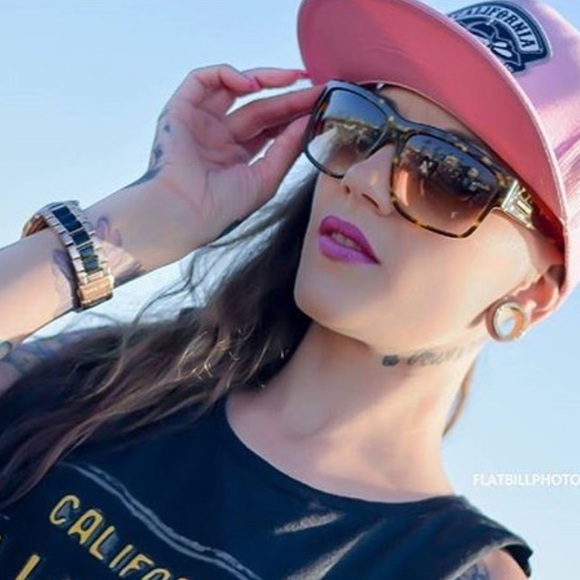 Fly Girls Sunglasses ? Free Flying main image 7